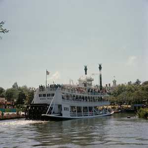 AMS439_DISNEYLAND_0003.jpg