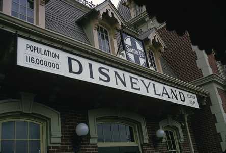 AMS_DISNEYLAND_0100.jpg